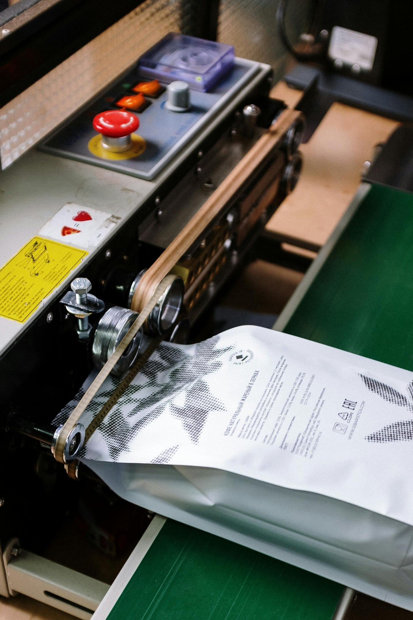 French roast blend milo coffee