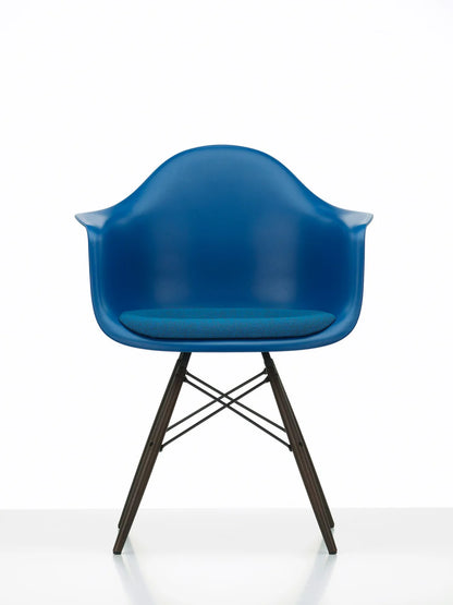 Eames Plastic Armchair FOUR