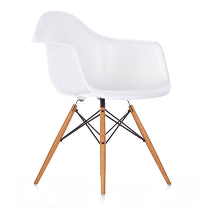 Eames Plastic Armchair DAW Black